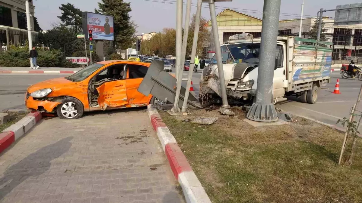Malatya'da meydana gelen kaza sonucunda 2 kişi yaralandı.