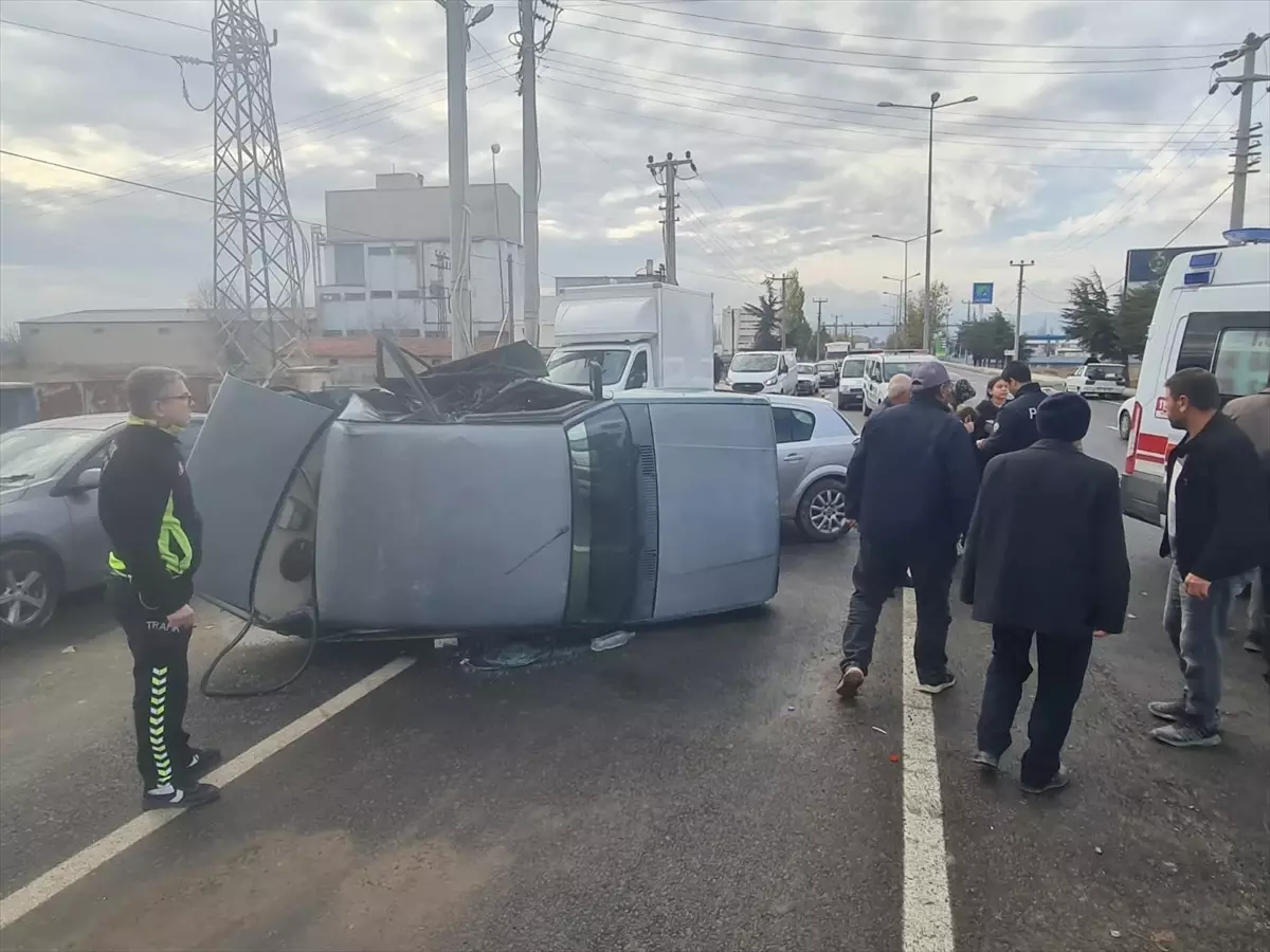 Şuhut'ta Trafik Kazasında 7 Kişi Yaralandı.