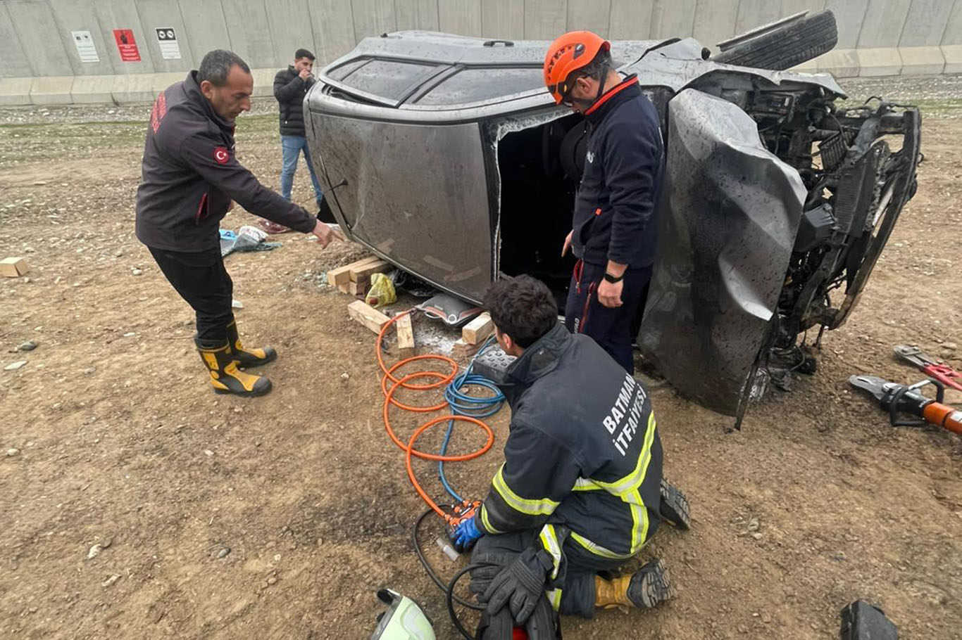 Arka arkaya meydana gelen trafik kazaları: 6 kişi yaralı