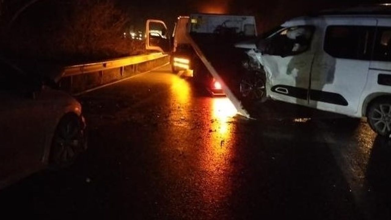 Beykoz'da trafik kazasında 7 kişi yaralandı.