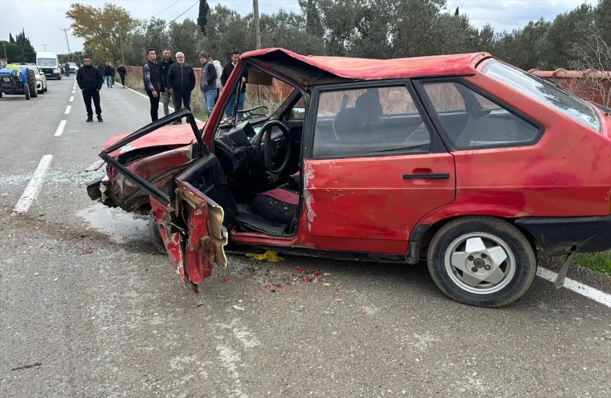 Havran'da trafik kazasında 3 kişi yaralandı.