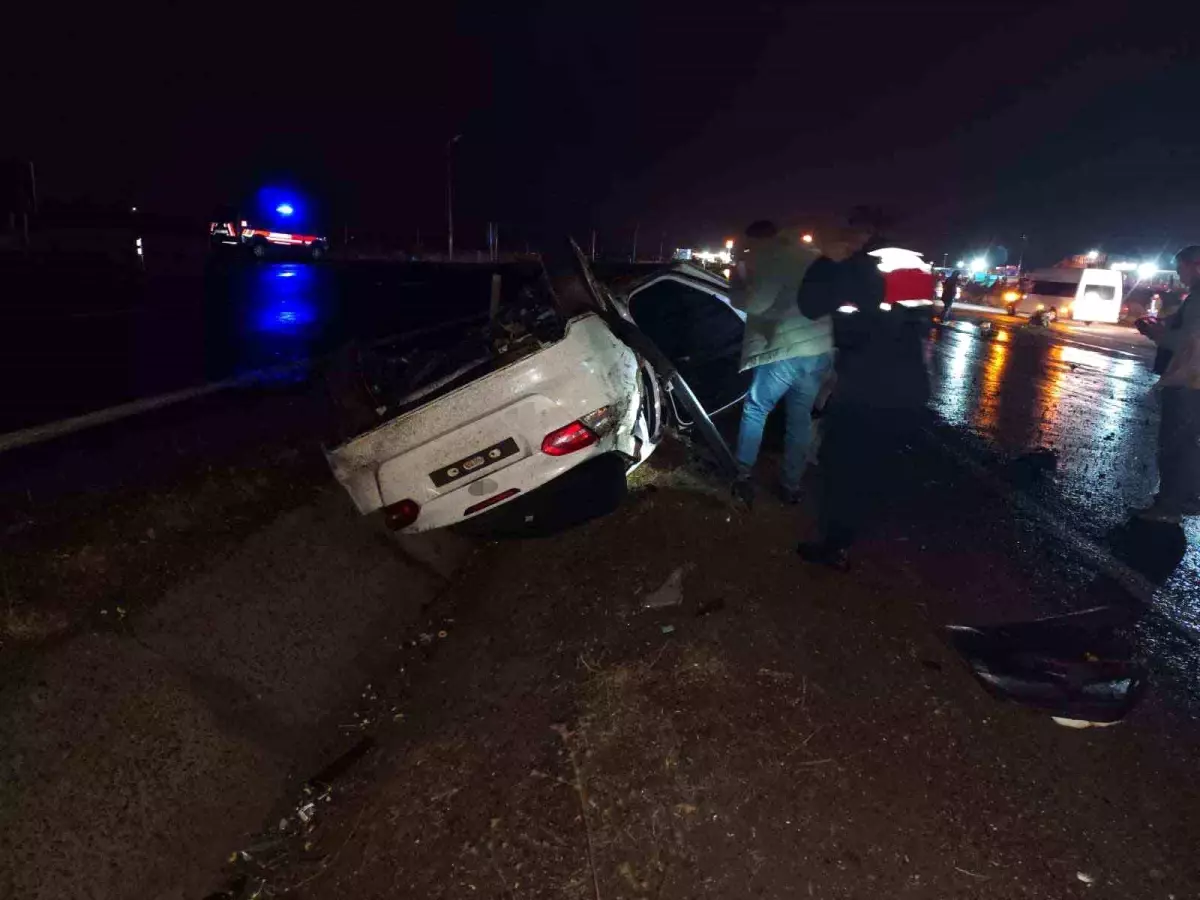 Niğde'de Kaza Sonucu 2 Kişi Hayatını Kaybetti, 1 Kişi Yaralandı.