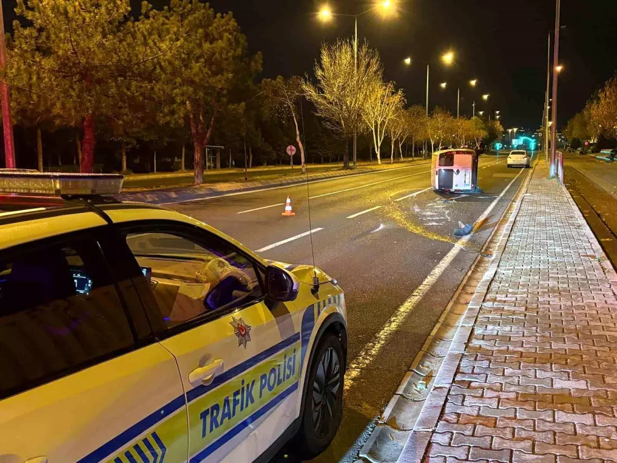 Kayseri'de Araç Çarpışması: 2 Kişi Yaralandı