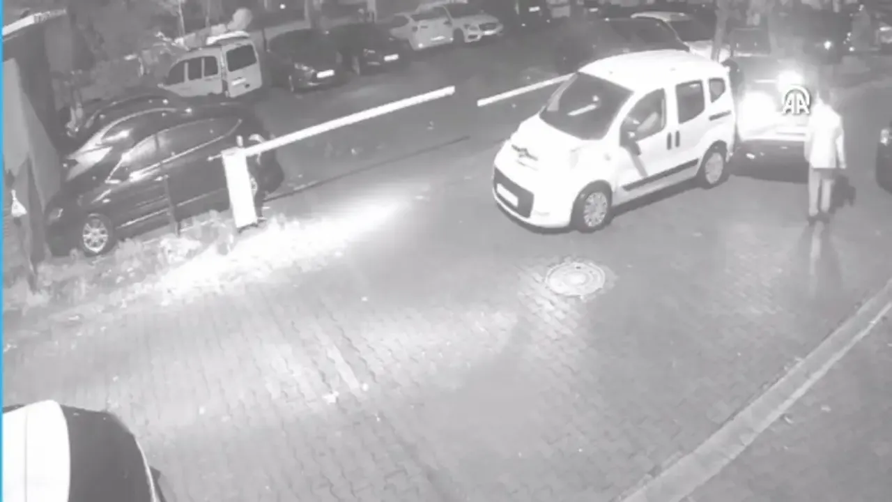 Pendik'te alkol alan sürücünün karıştığı trafik kazasında 2 kişi yaralandı ve 7 araç hasar gördü.