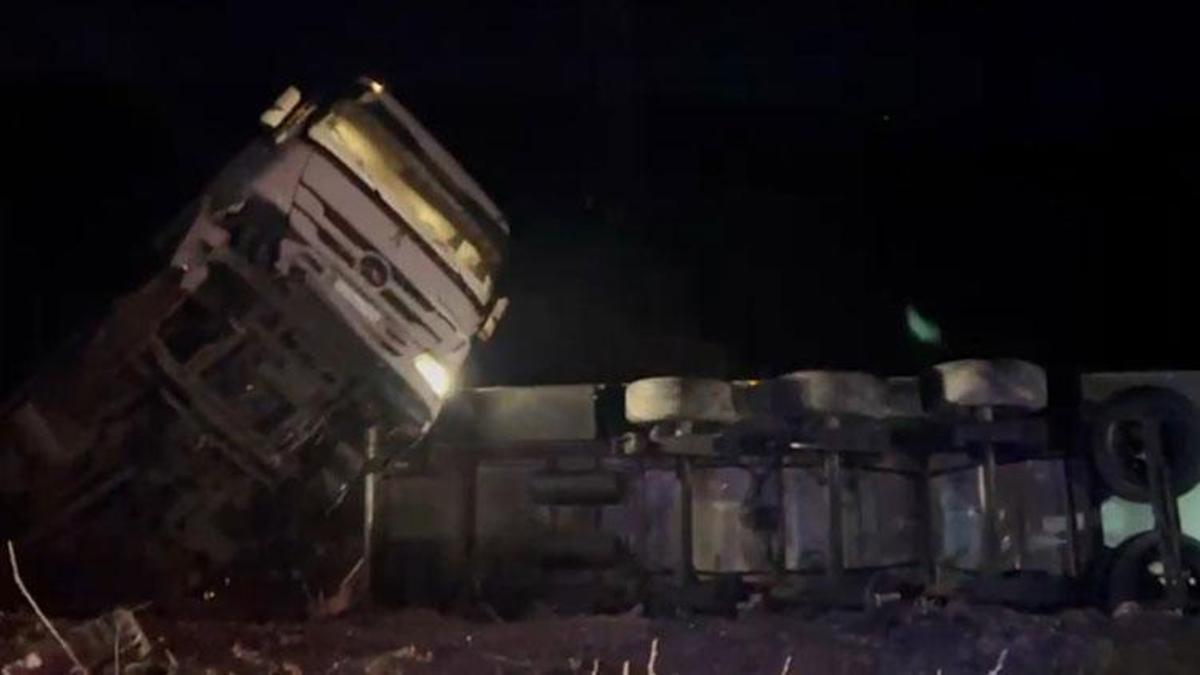 Çorum'da ardışık trafik kazasında 4 kişi yaralandı.
