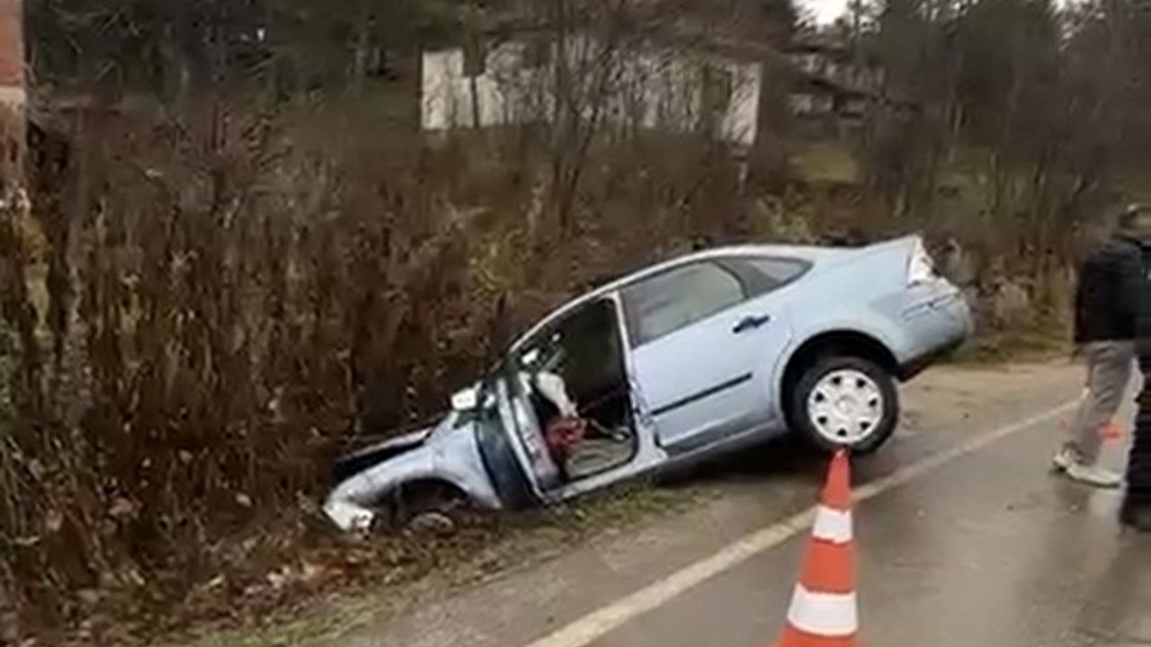 Niksar'da trafik kazasında 3 kişi yaralandı.