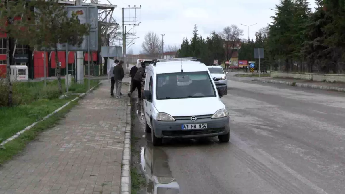 Trafik kazasında bir kişi Tavşanlı'da yaralandı.