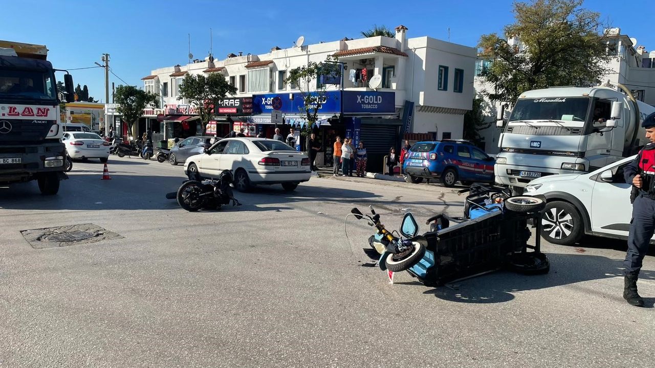 Bodrum'da meydana gelen trafik kazasında bir kişi hayatını kaybetti, bir kişi yaralandı.