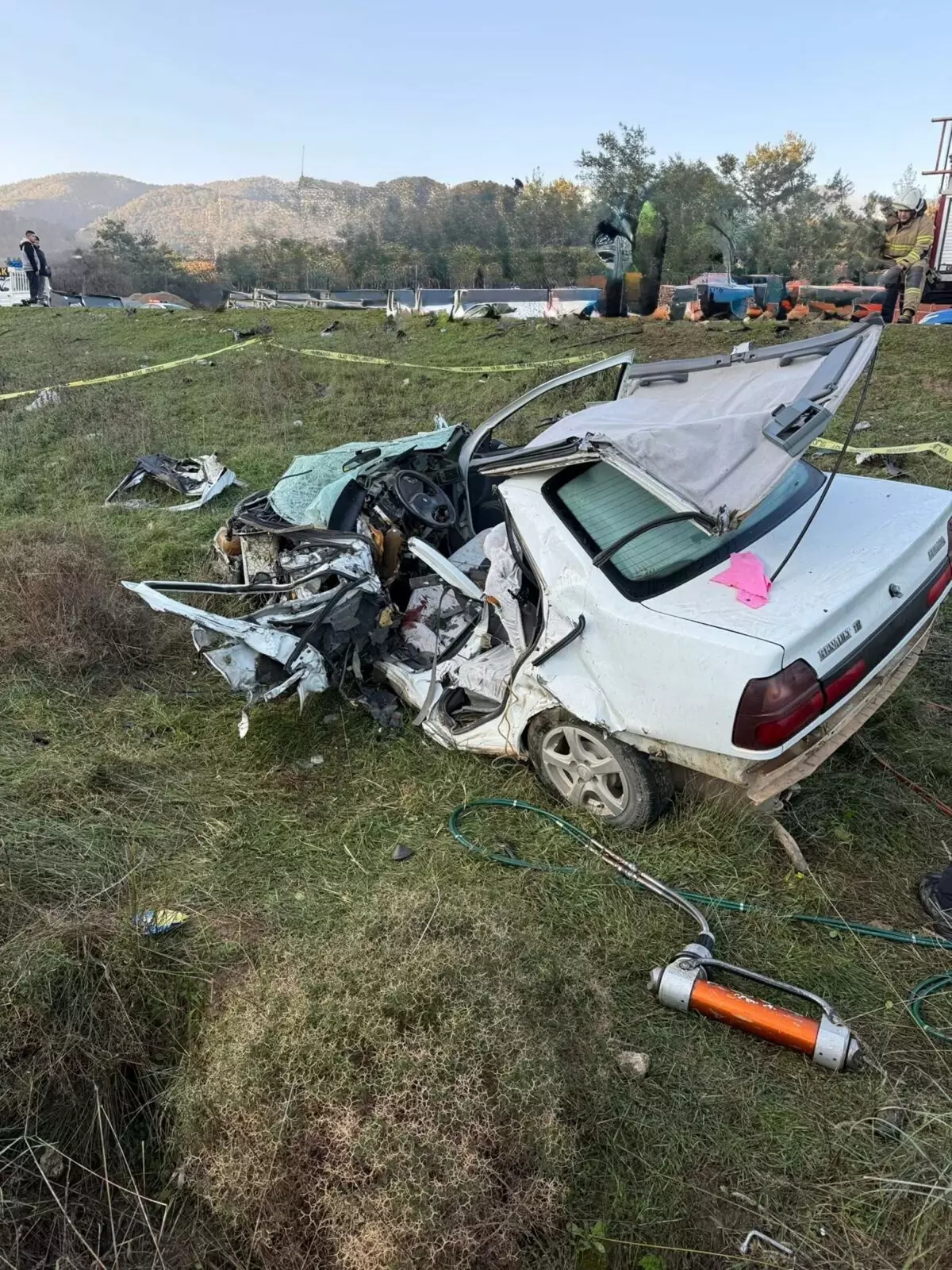 İzmir'de Trafik Olayı: Bir Ölü, Bir Ağır Yaralı