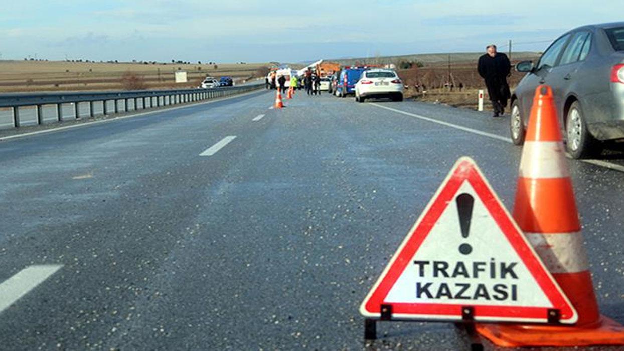 Tekirdağ'da ardışık trafik kazasında 5 kişi yaralandı.