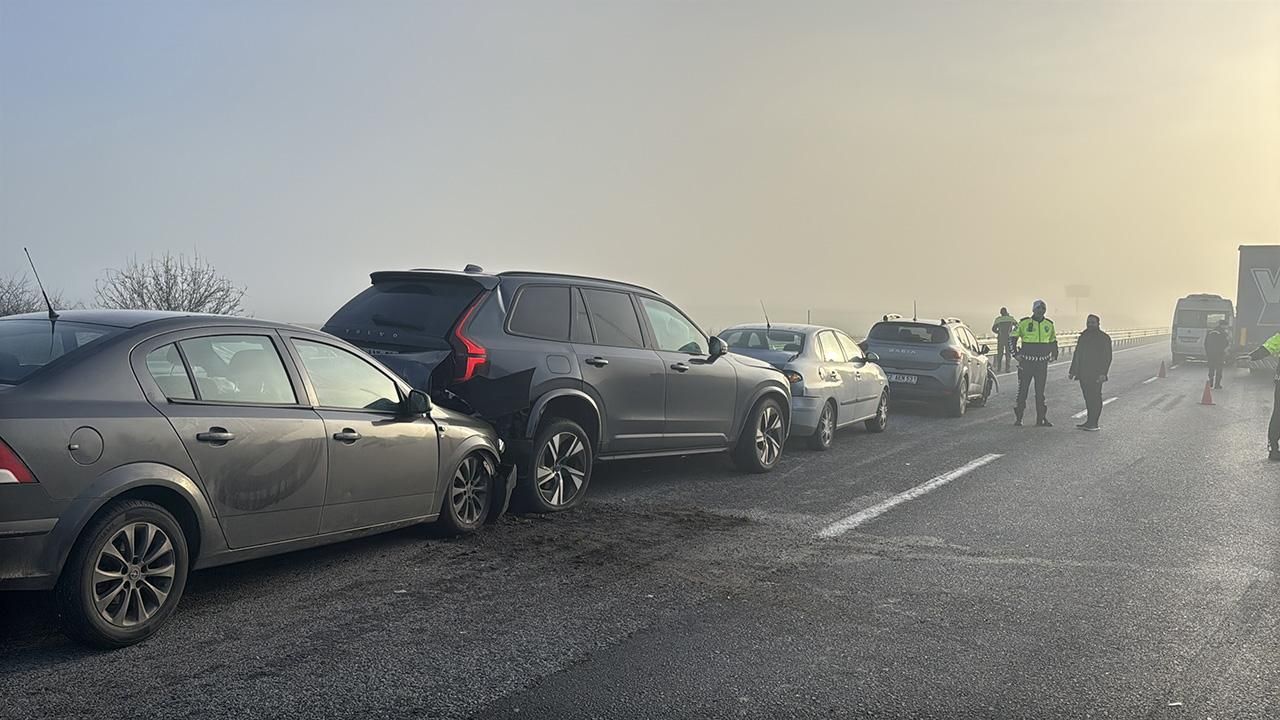Edirne'de zincirleme kaza: 10 araç karıştı