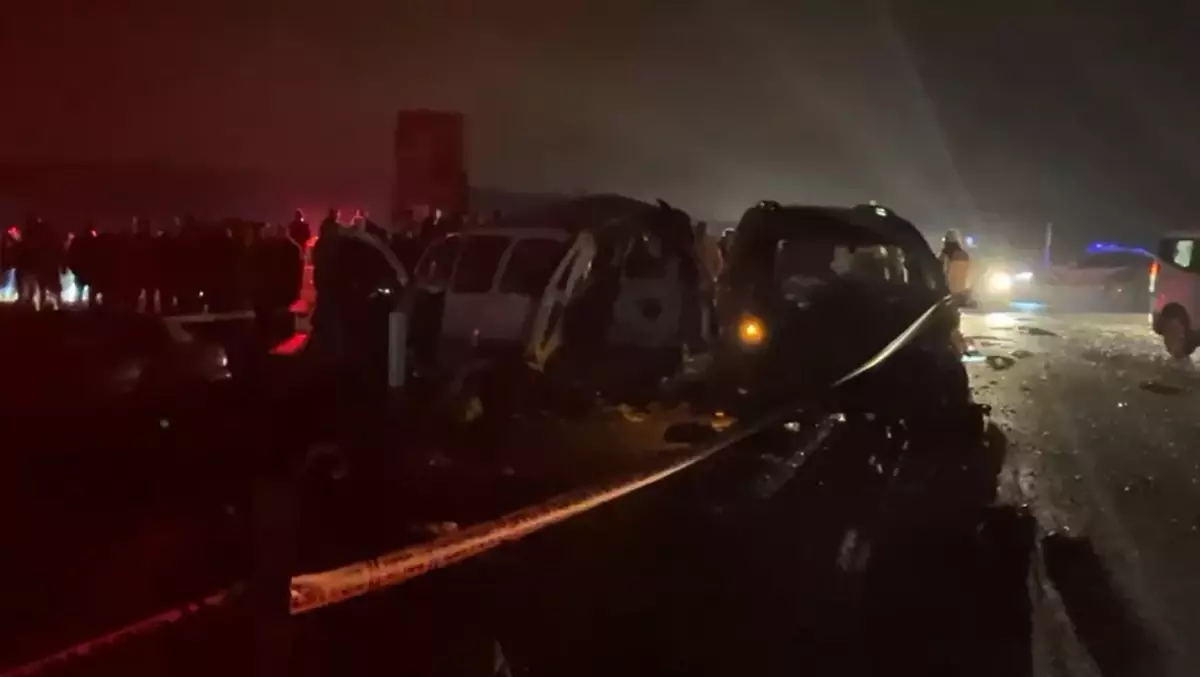 Mardin'de trafik kazasında 4 kişi hayatını kaybetti.