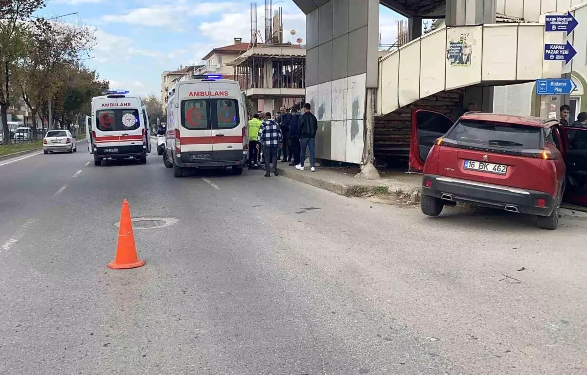 Mudanya'da Kazada 5 Kişi Yaralandı
