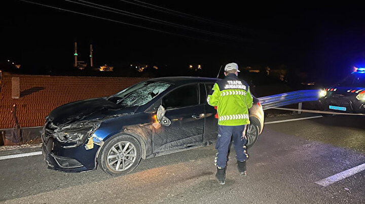 Uşak'ta korkunç bir kaza: Üç kişi yoldan geçmeye çalışırken can verdi.