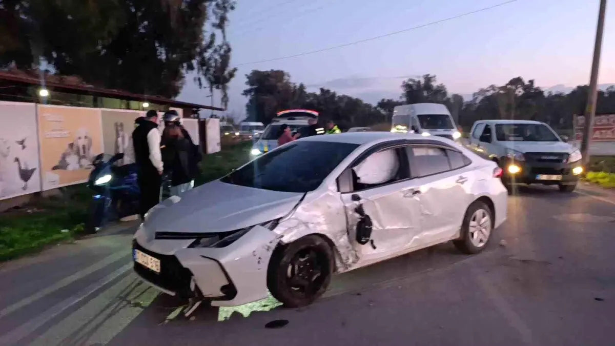 Manavgat kentinde trafik kazası meydana geldi: 1 kişi yaralandı.