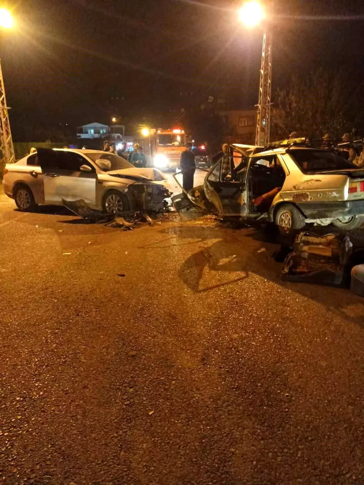 Trafik Kazası Hatay'da: İki Kişi Yaralandı