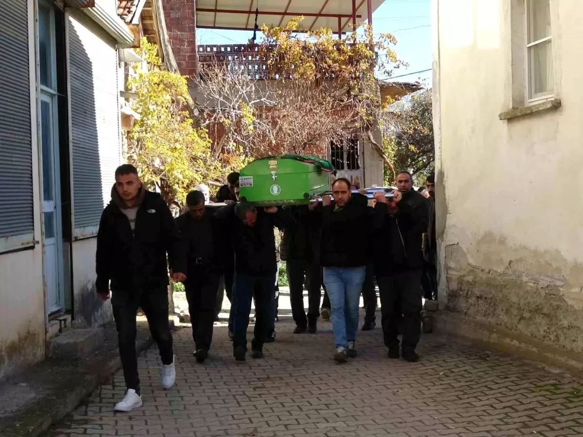 Uşak'ta Trafik Kazasında 3 Kişi Öldü.