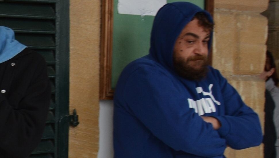 Kaza geçiren ve uyuşturucu alan Kedi, kefaletle serbest bırakıldı.