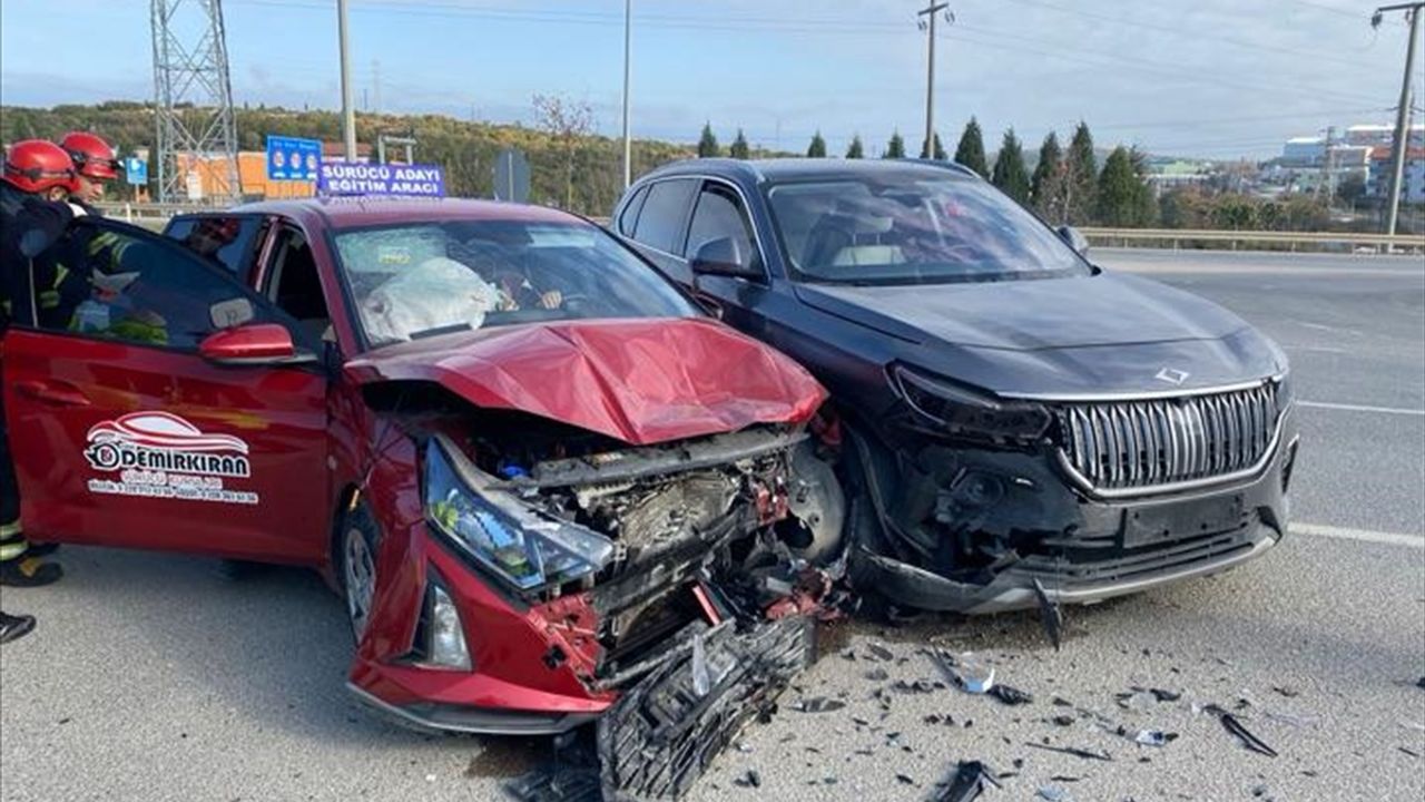 Bilecik'te sürücü sınavı aracının karıştığı kaza; 4 kişi yaralandı.