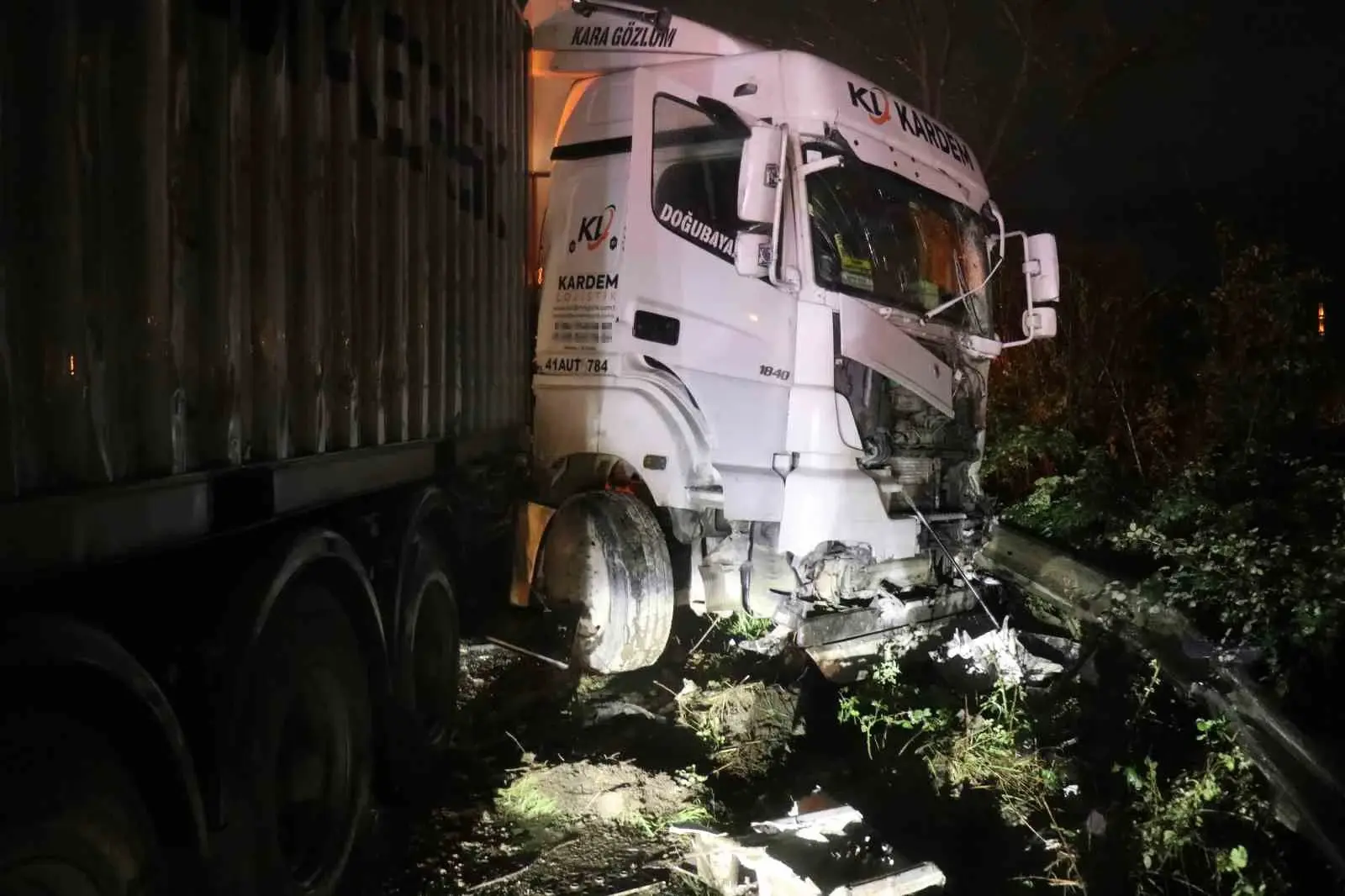D-650 karayolu üzerinde ardışık kaza: 12 kişi yaralı