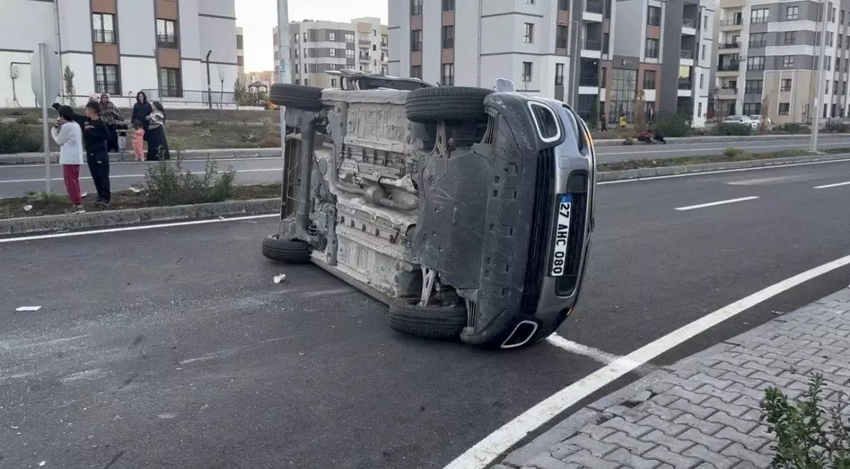 Diyarbakır'da trafik olayında 2 kişi yaralandı.