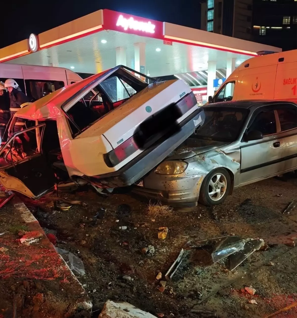 Kırıkkale'de bir kişinin hayatını kaybettiği, bir kişinin yaralandığı trafik kazası kamerada görüntülendi.