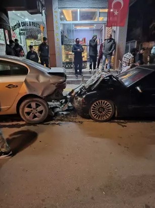 3 araç, saçma sapan bir kaza!