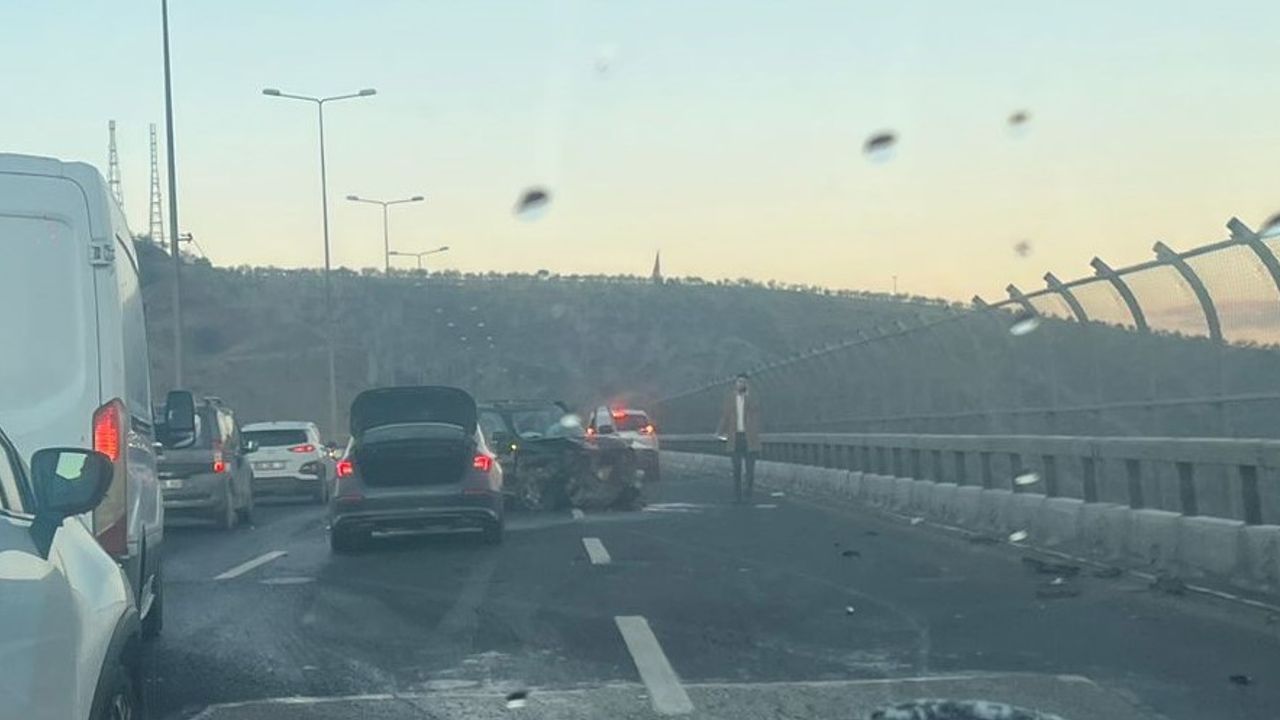 Mamak-Çankaya Viyadüğü’nde Kaza Olayı!