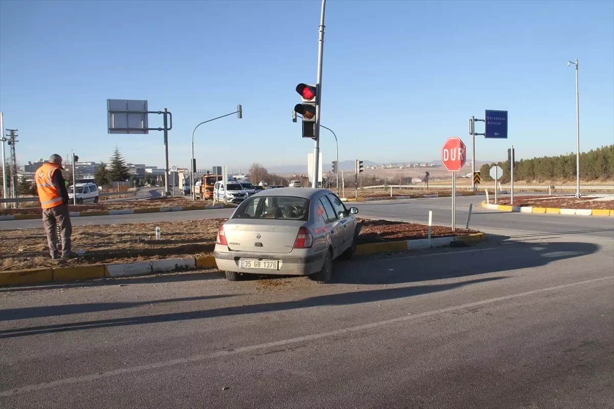 Beyşehir'de Kaza: İki Yaralı