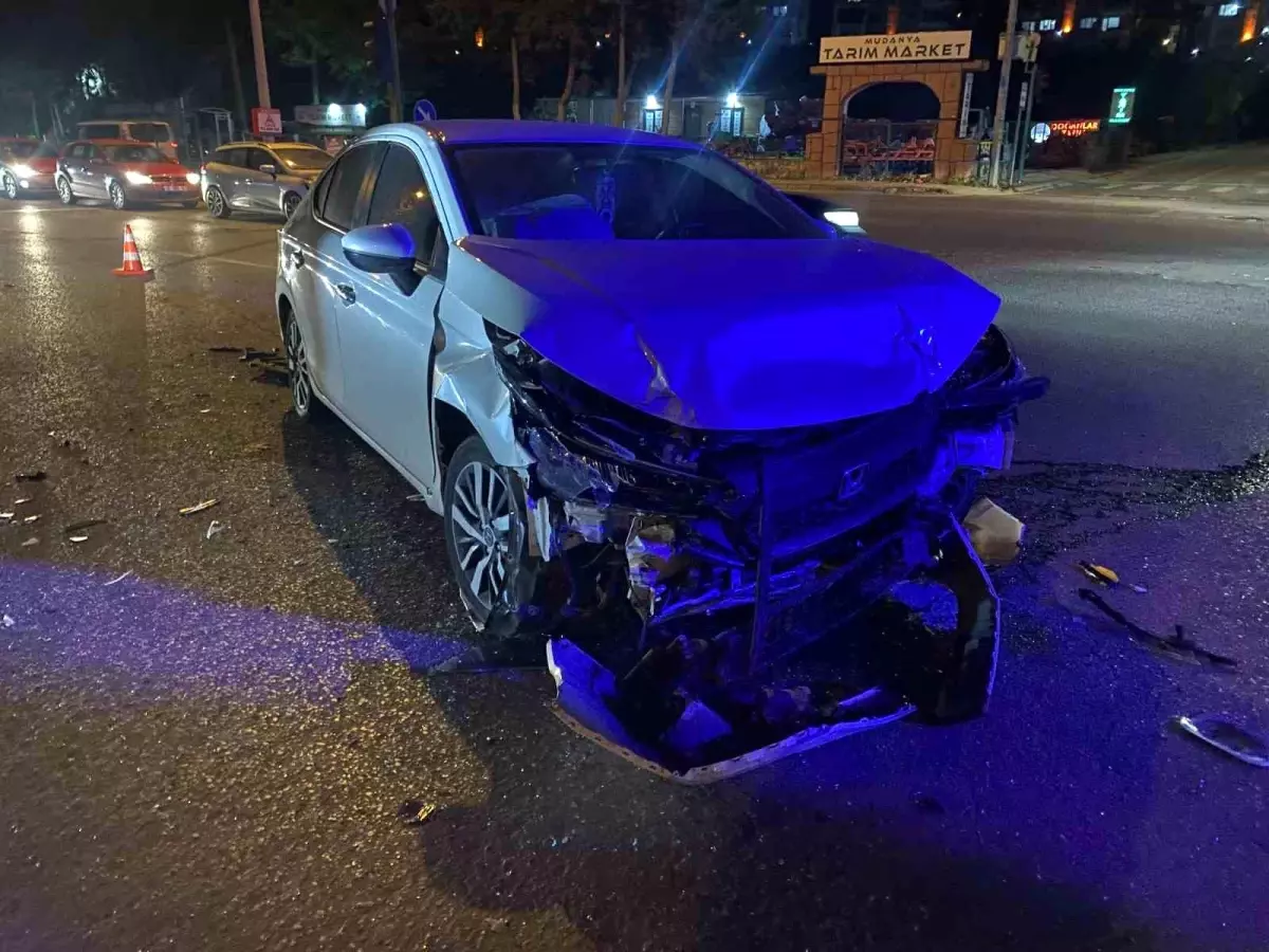 Bursa'da Meydana Gelen Trafik Kazasında 1 Kişi Yaralandı.