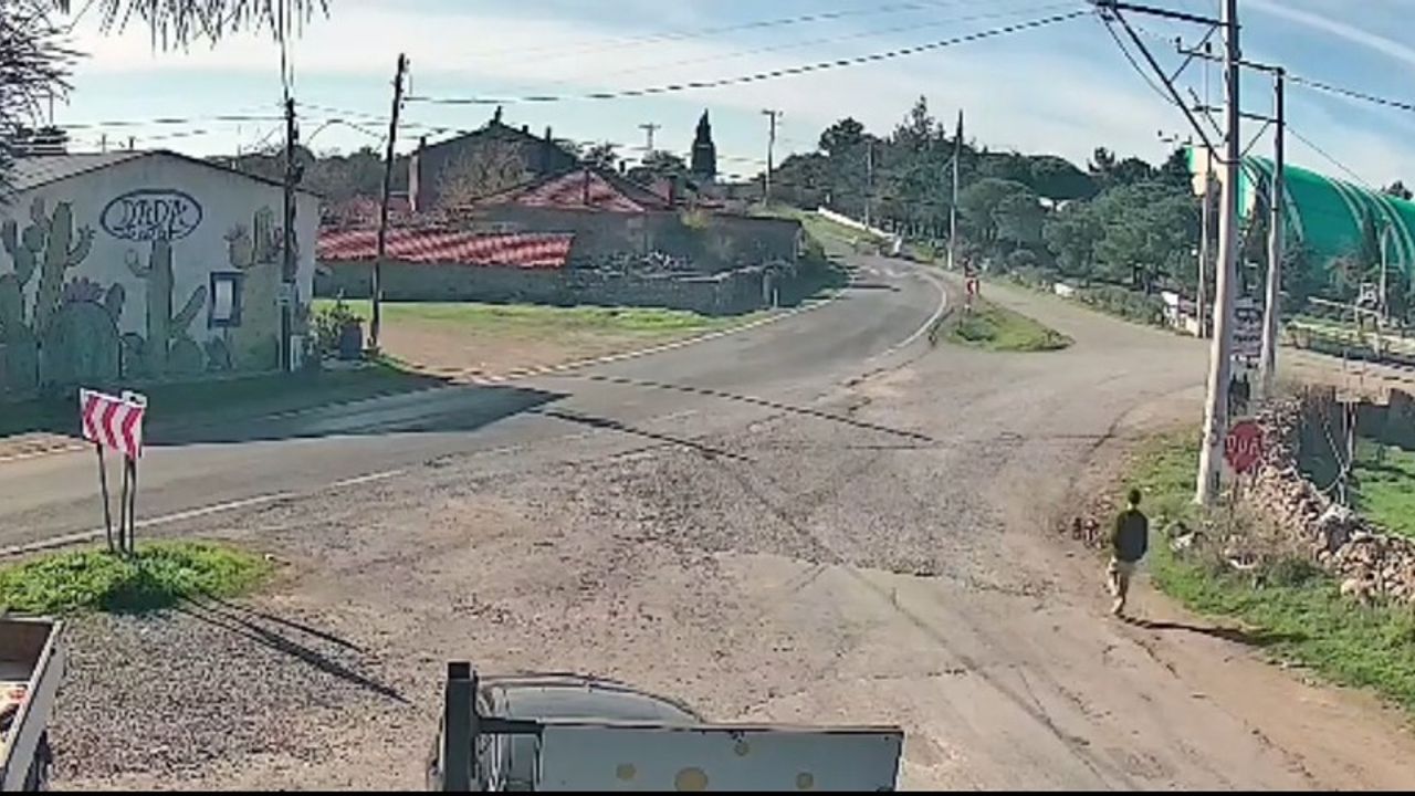 Çanakkale'de çarpışan iki araç kamera görüntülerinde görüldü (Video)
