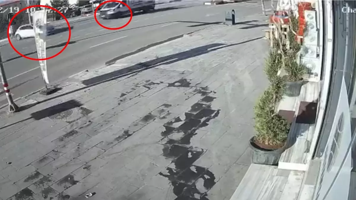 Siirt'te Trafik Kazası Sonucunda 2 Kişi Yaralandı.