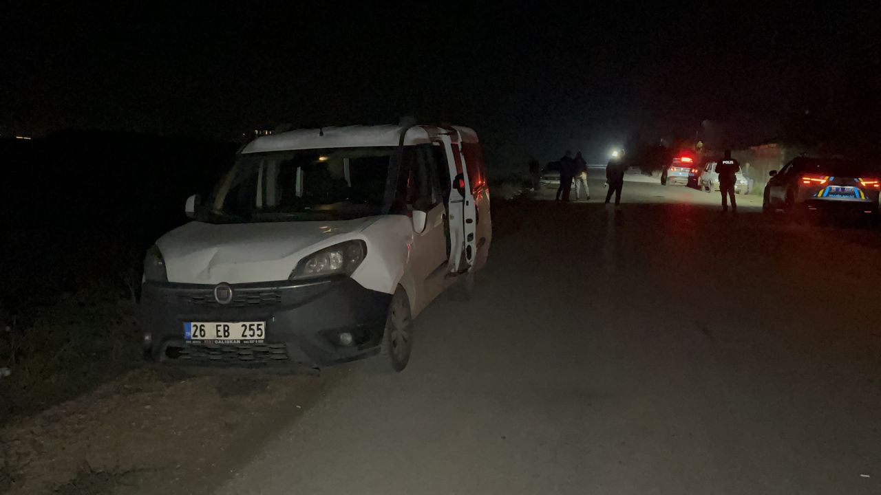 Eskişehir Tepebaşı'nda içki kullanarak direksiyon başında yaralanan yayaya çarpan sürücü.