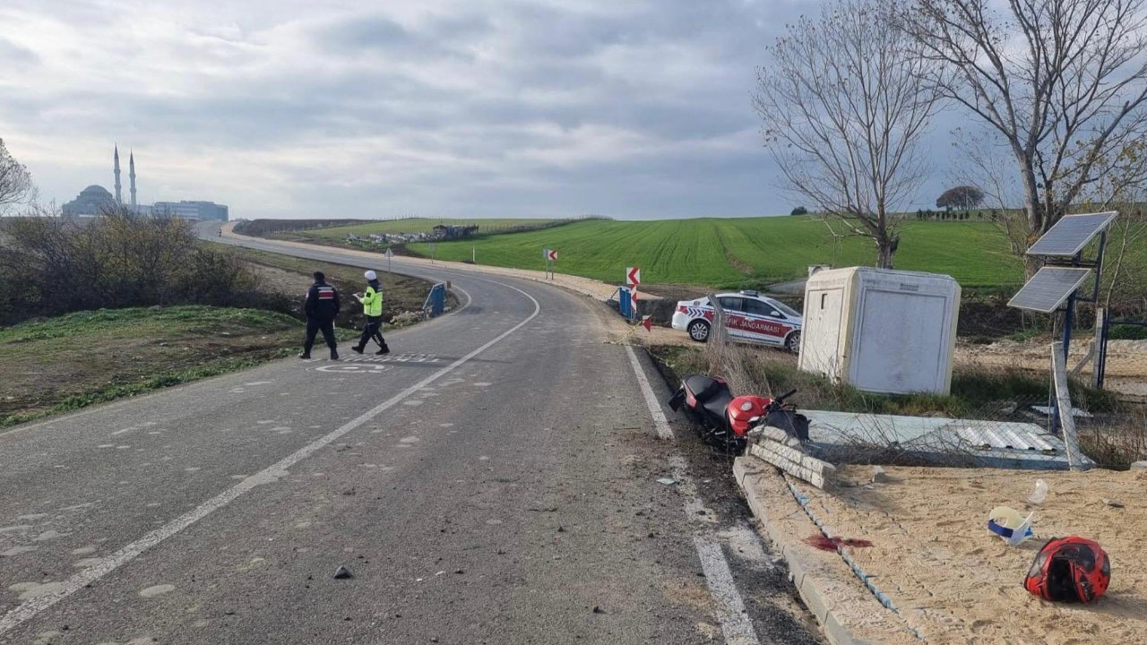 Virajda direksiyon hakimiyeti kaybedildi, tel çit ile çarpışma: 1 ölü, 1 yaralı