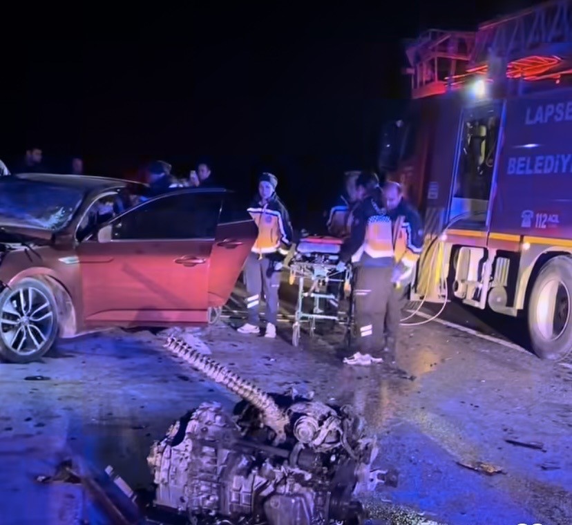 Polis kovalamacasında ters yöne girdi ve dehşet verici bir kazaya sebep oldu; 5 kişi hayatını kaybetti.