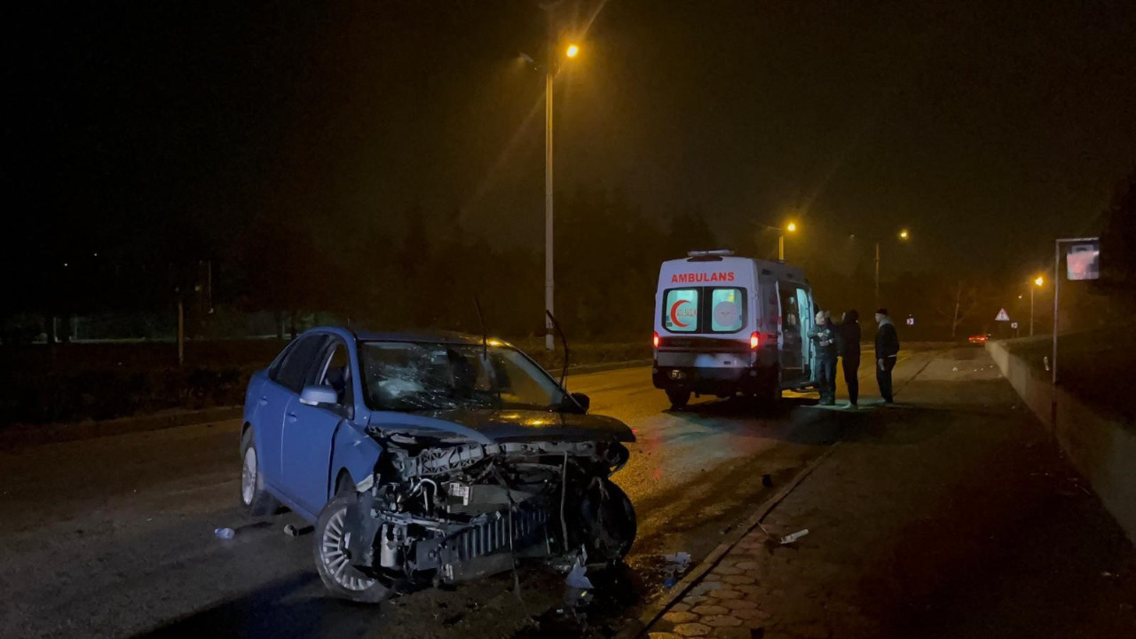 Aracı hasar gören oğluna sitem etti: 'Ne yapıyorsun burada?'