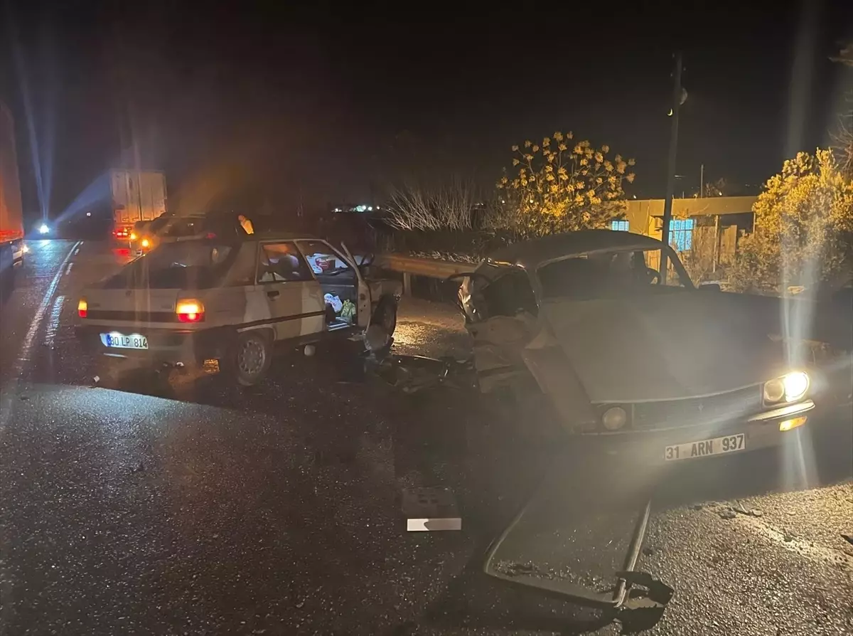 Kadirli'de Kaza: 1 Kişi Hayatını Kaybetti, 4 Kişi Yaralandı