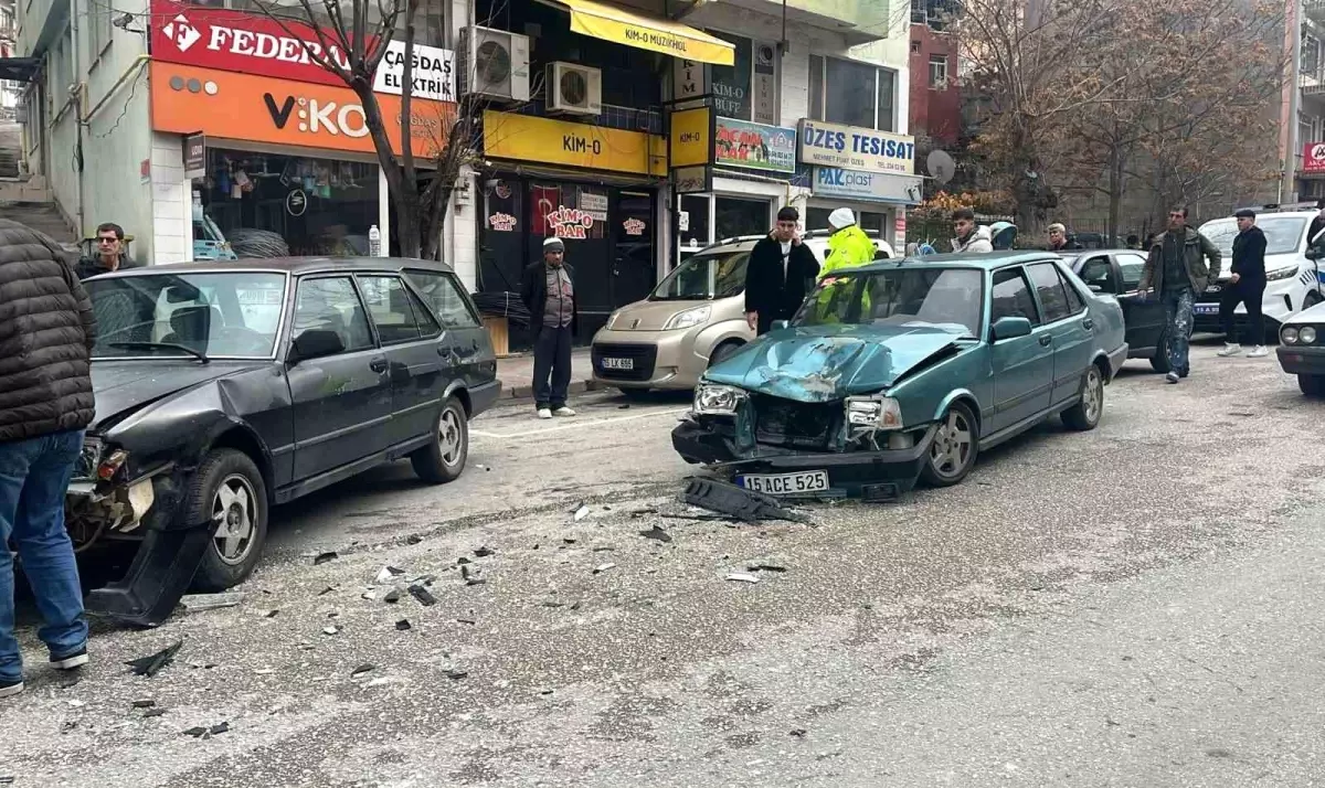 Burdur'da trafik kazası sonucu bir kişi yaralandı.