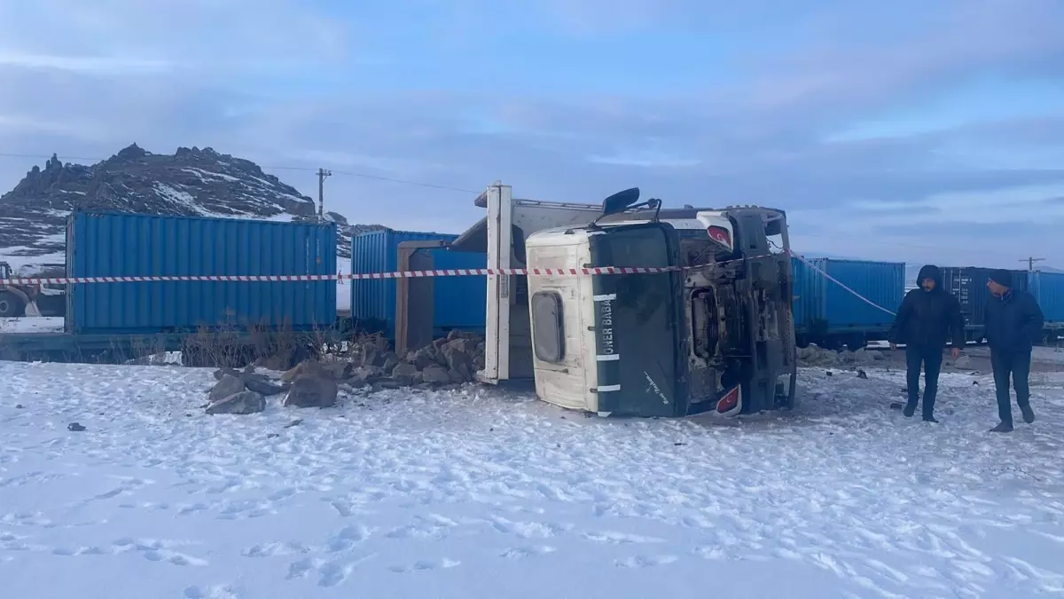 Kaza Sonucu Kars'ta Sürücü Öldü
