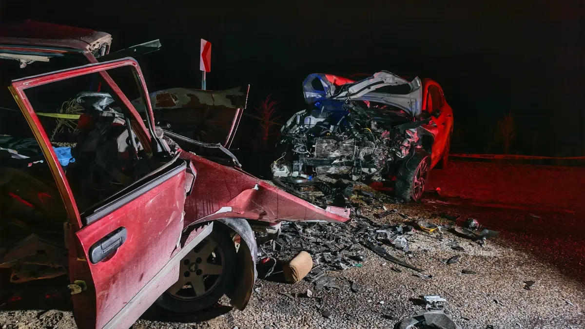 Demirci'de Trafik Kazası: 3 Kişi Hayatını Kaybetti