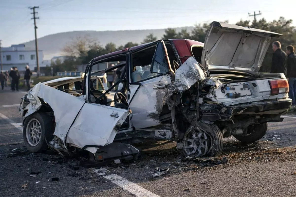 Milas'ta Ardışık Trafik Kazası
