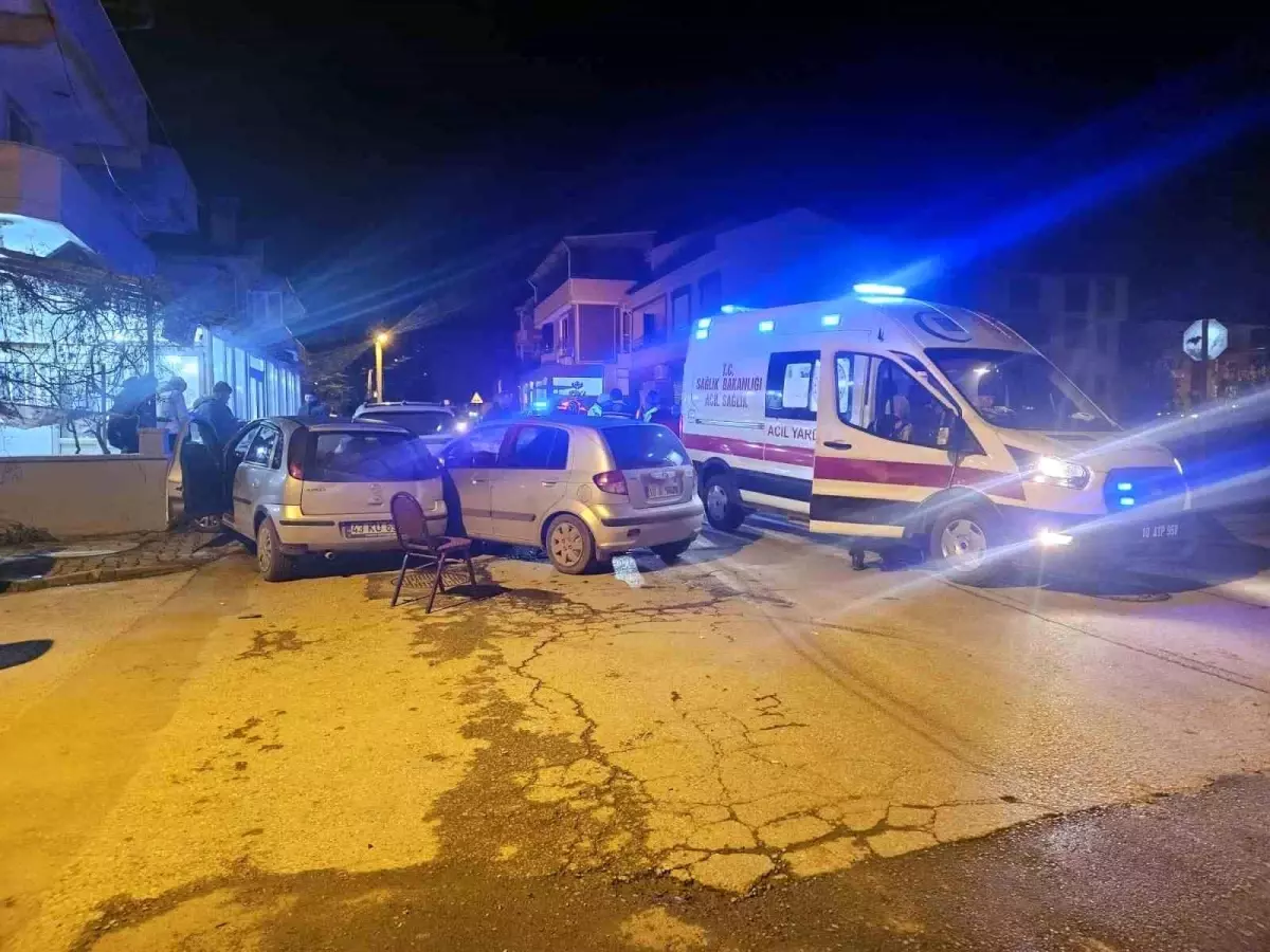 Balıkesir'de Kaza: Yaralı Olmadı