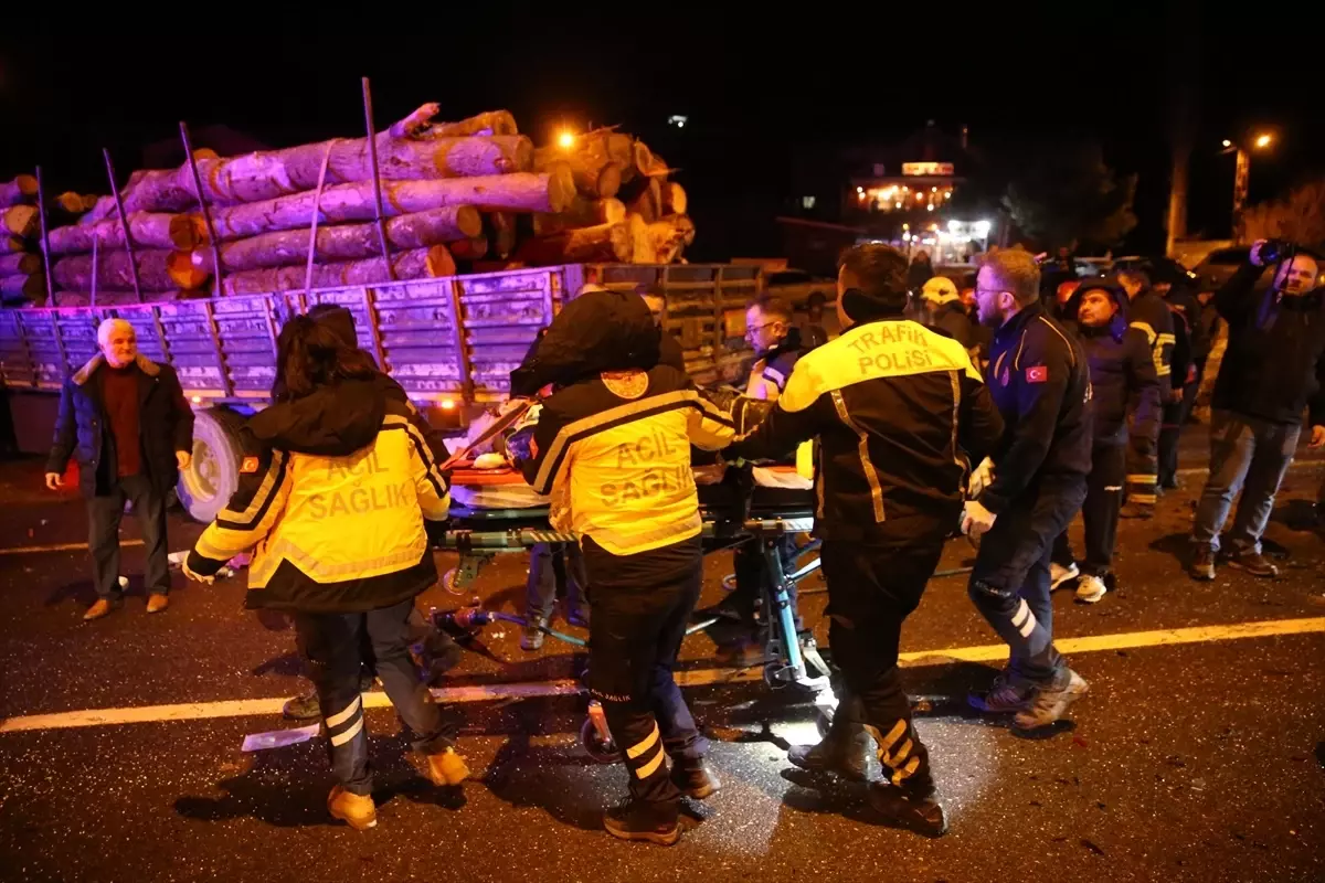 Kastamonu'da Kaza: 1 Kişi Hayatını Kaybetti, 2 Kişi Yaralandı.