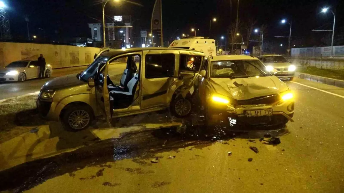 Sürücüler Malatya'da Kazadan Kaçındı