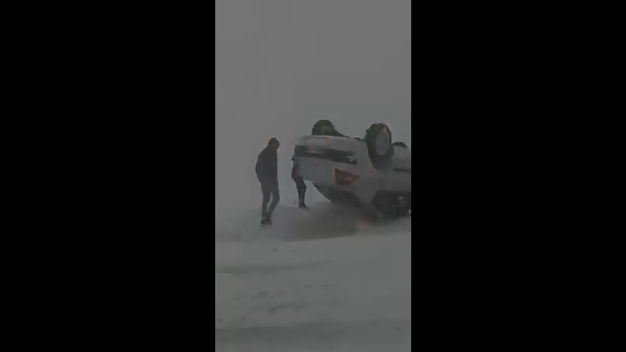 Kar ve buzlanma sebebiyle Silvan ile Diyarbakır arasındaki yol kazaya neden oldu.