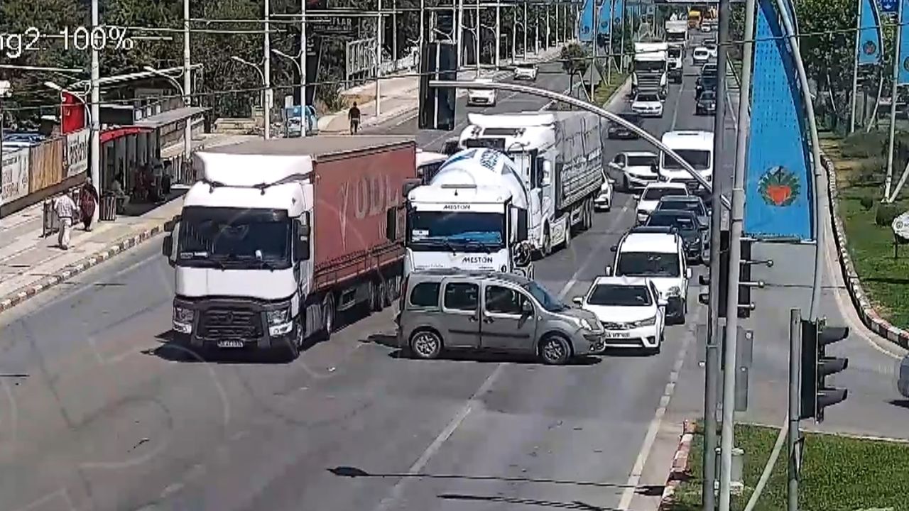 Trafik kazalarının en yaygın sebebi 'sürücü hatası' olarak belirlendi.