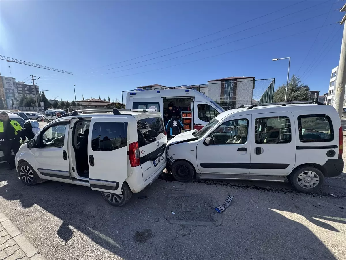 Adıyaman'da Kaza: 2 Yaralı