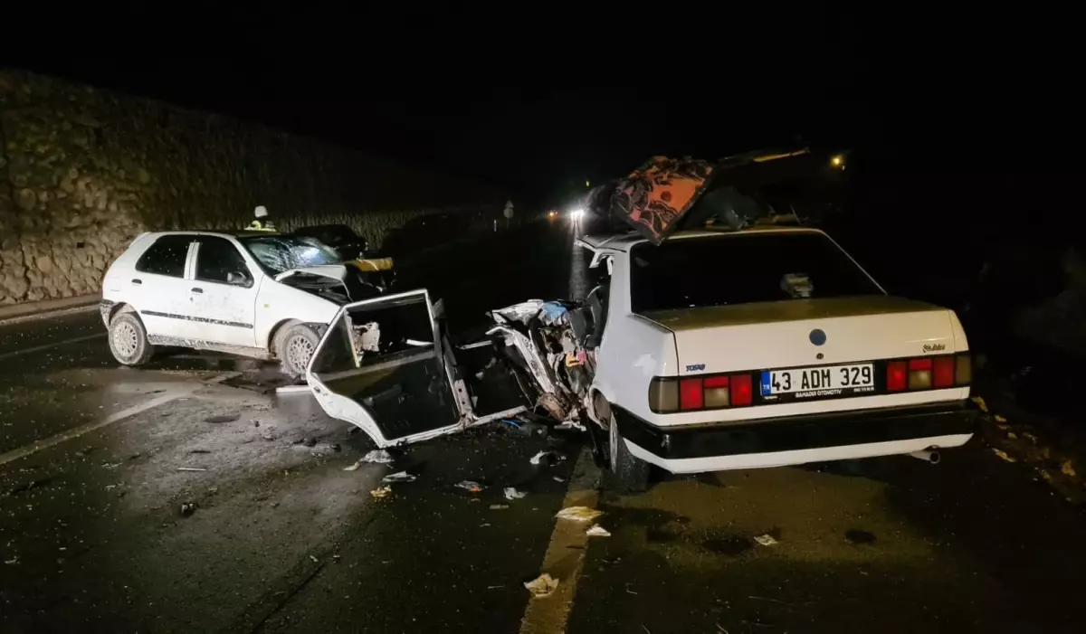Kütahya'da Trafik Kazası: 4 Kişi Yaralandı