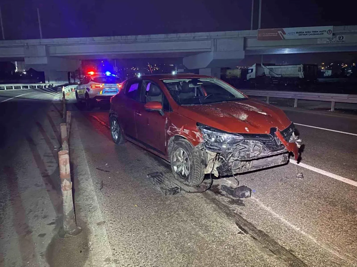 Bursa'da alkollü sürücü kaza yaptı: Diğer şeride geçen araçta bir kişi ciddi şekilde yaralandı.
