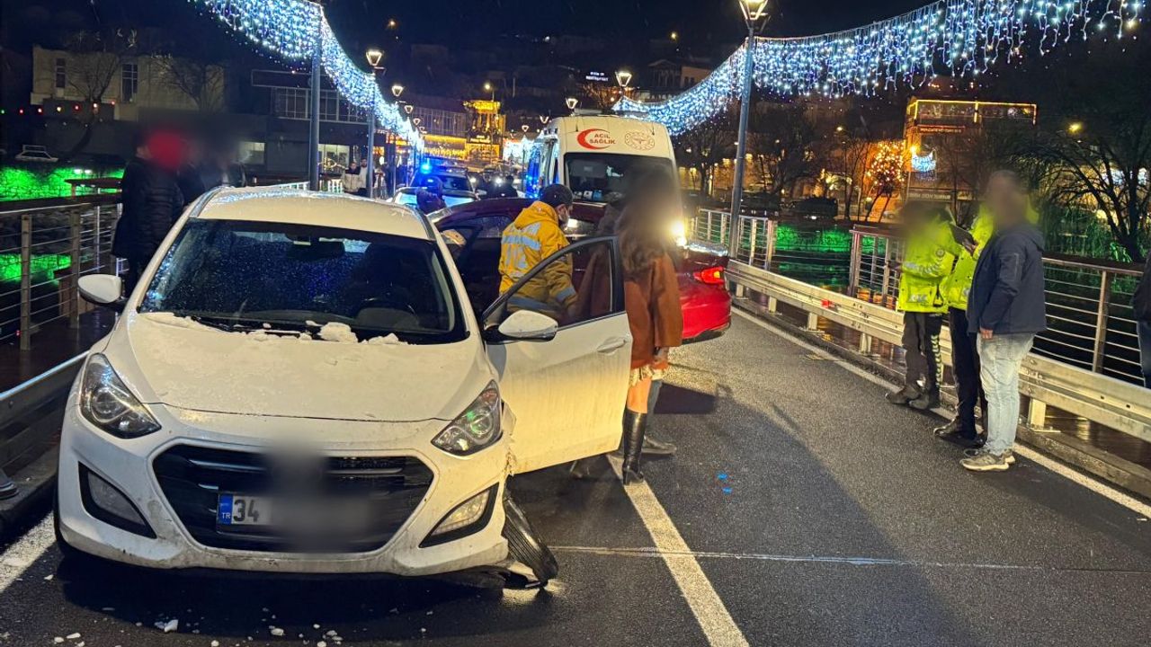 Avanos'un Tarihi Taşköprü'sünde Trafik Kazası Görüntülendi